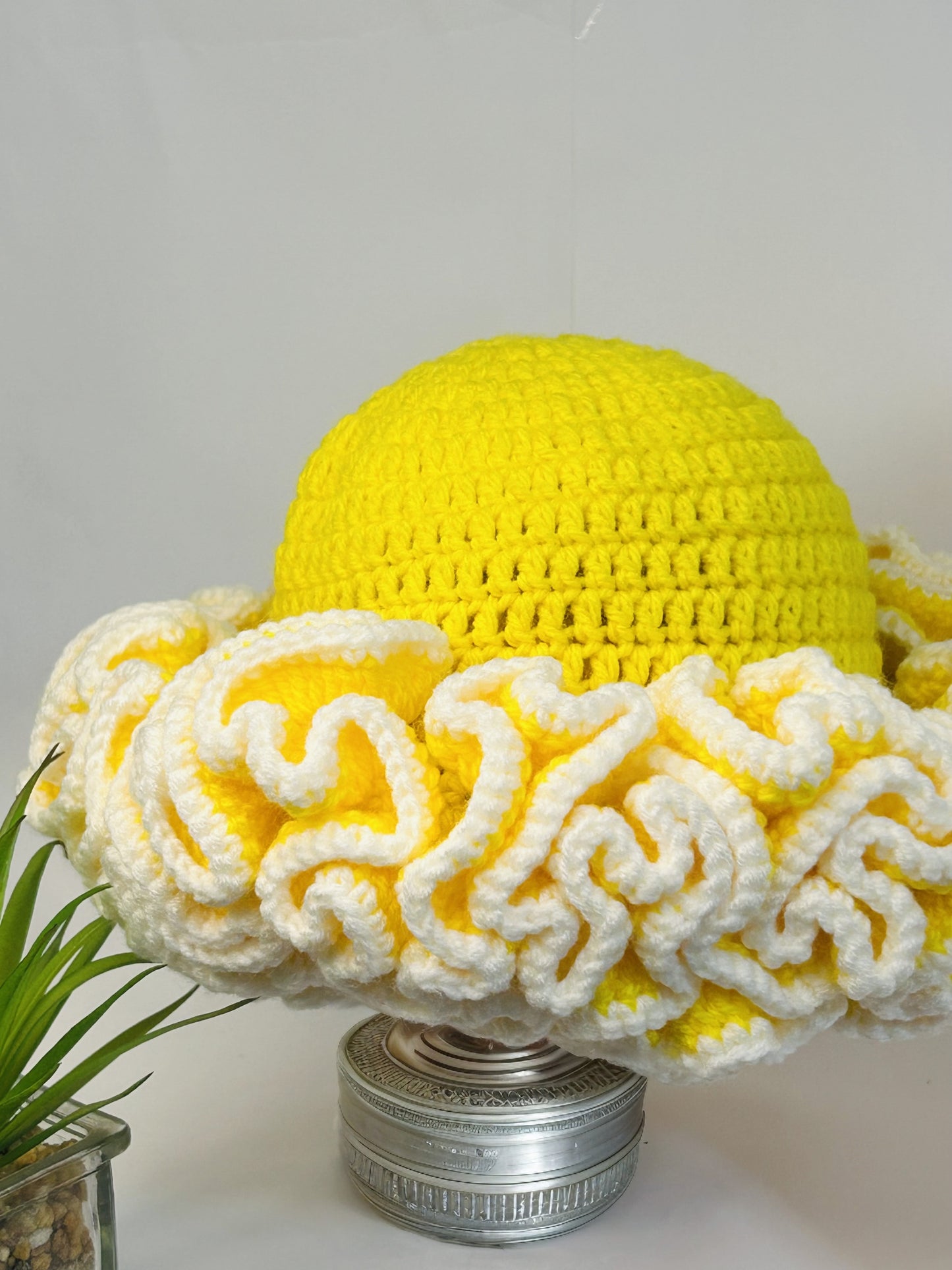 Crochet Ruffle Hat With White Edges