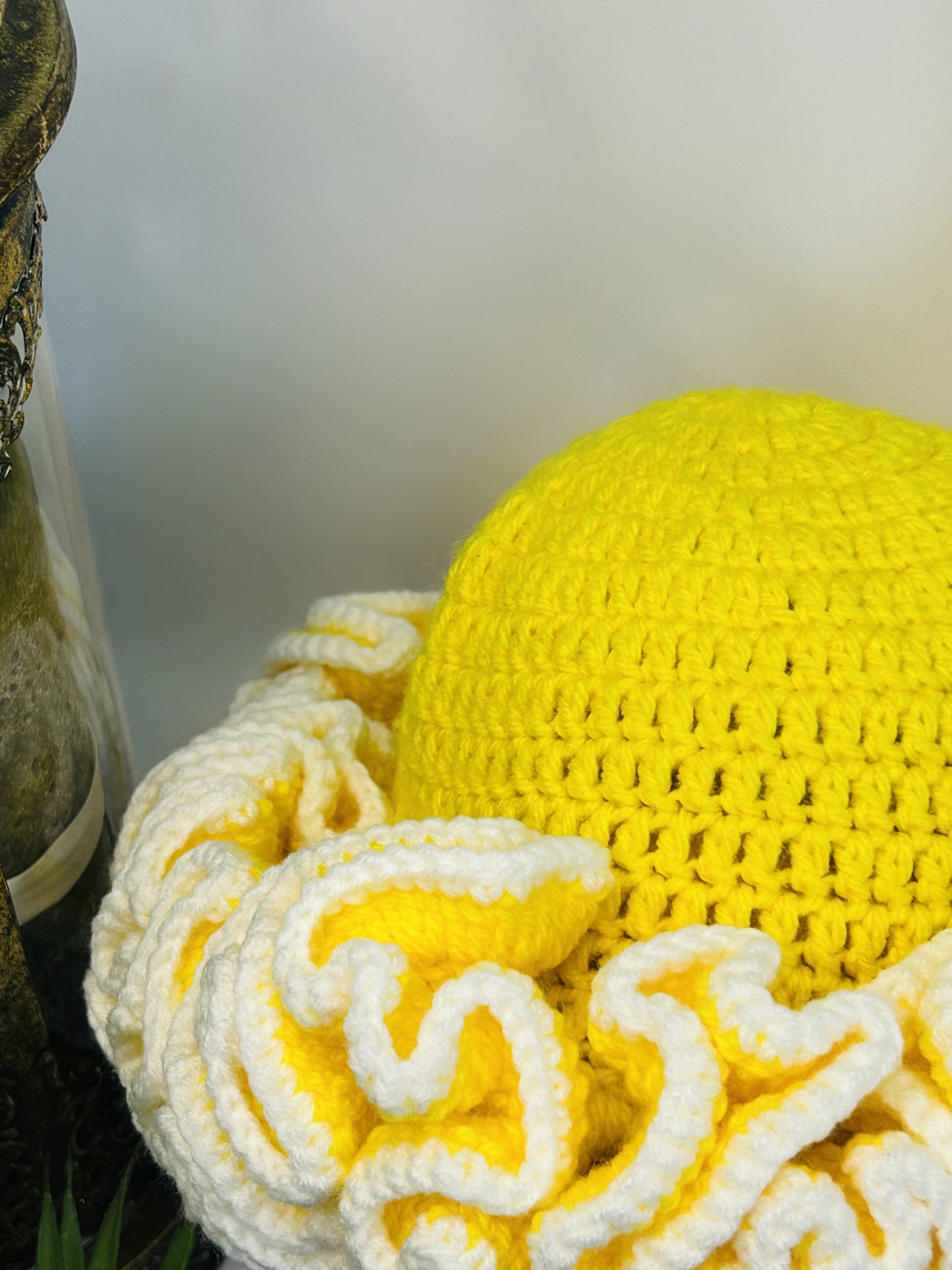 Crochet Ruffle Hat With White Edges