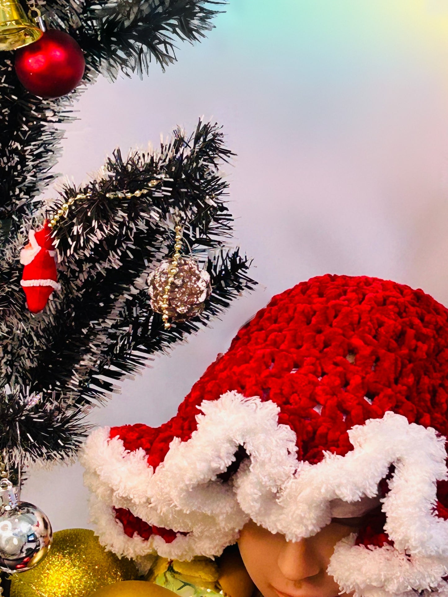 Red and white ruffle hat
